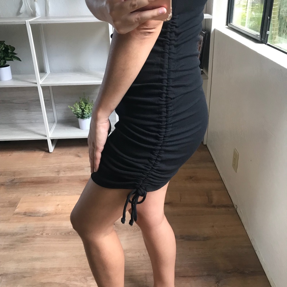 •LAST 4️⃣• SARA in Black - Picture 2 of 4